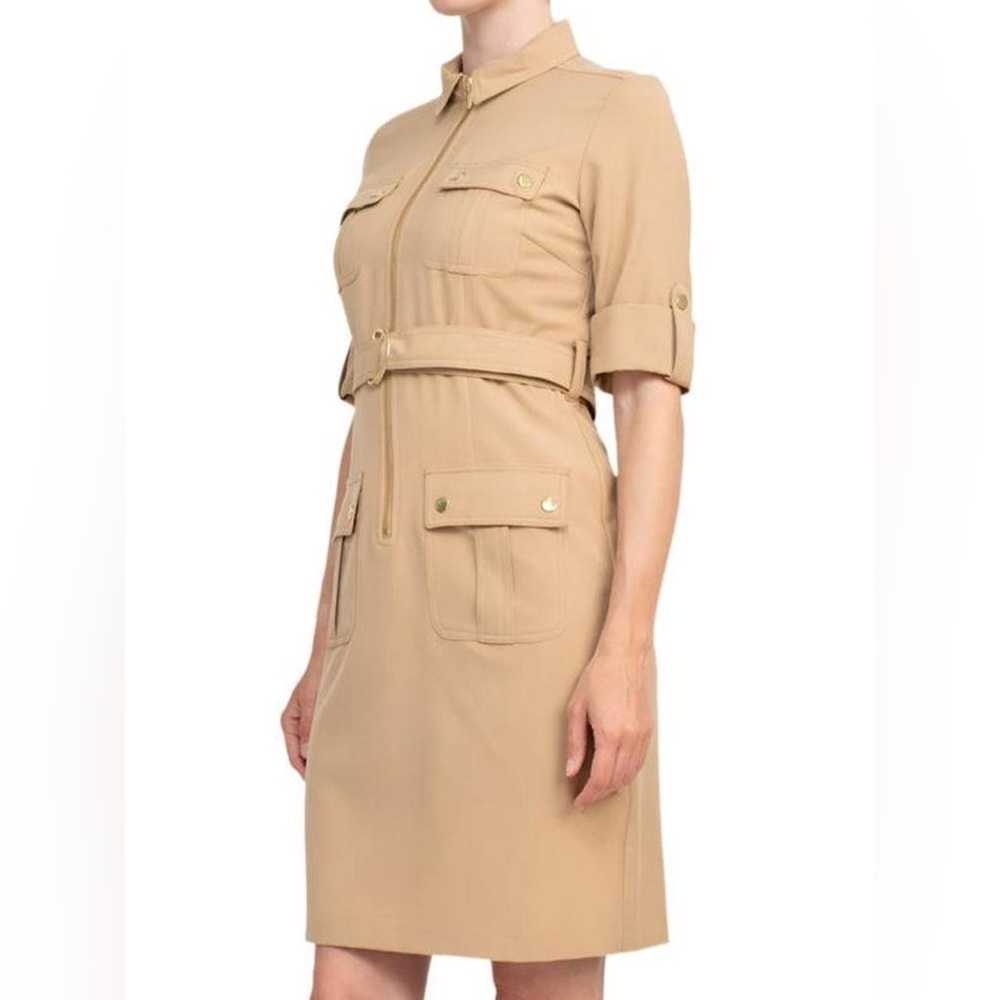 Sharagano Collared Short Fitted Cocktail Dress